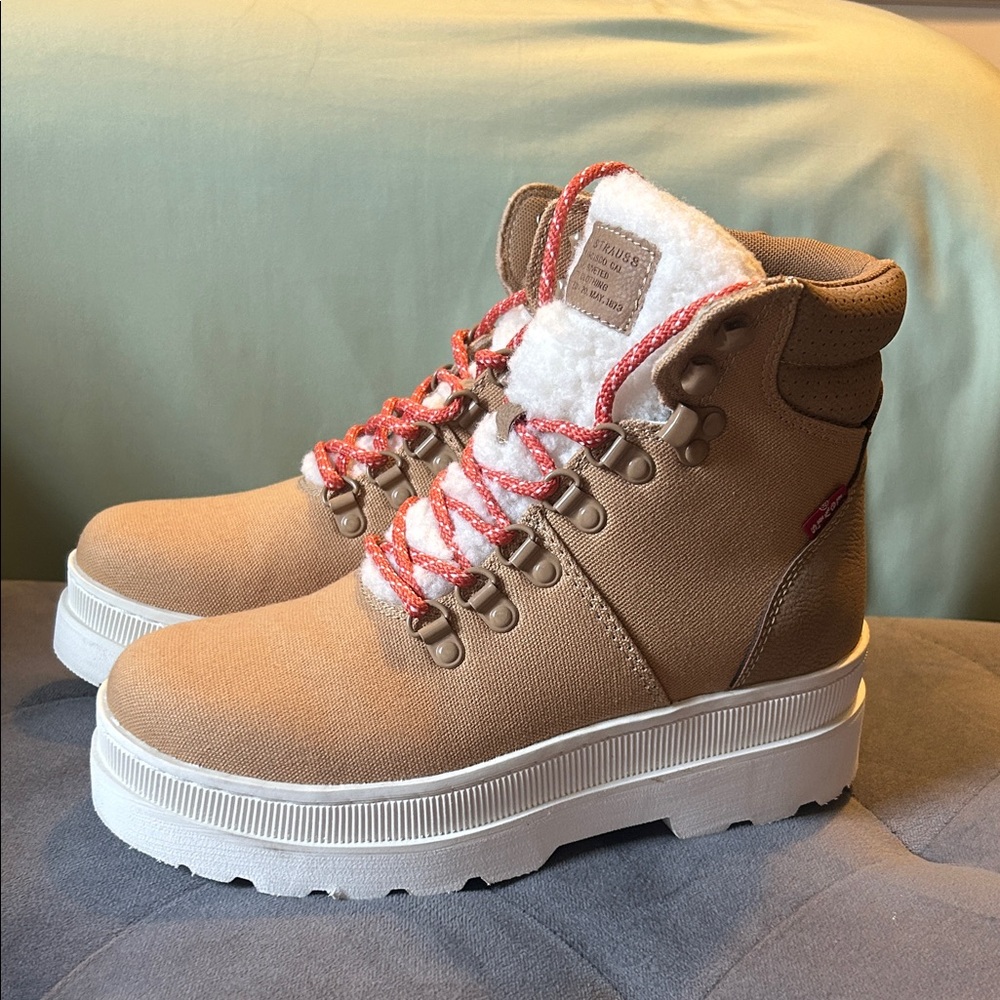 Women’s Levi Strauss Boots